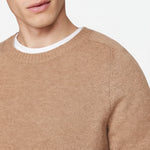 Genser i lammeull med brodert flagglogo